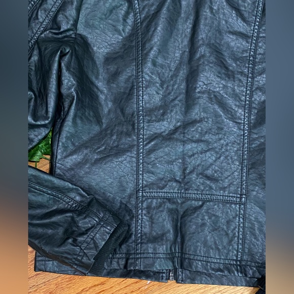 Maralyn & Me faux leather jacket - Picture 9 of 9